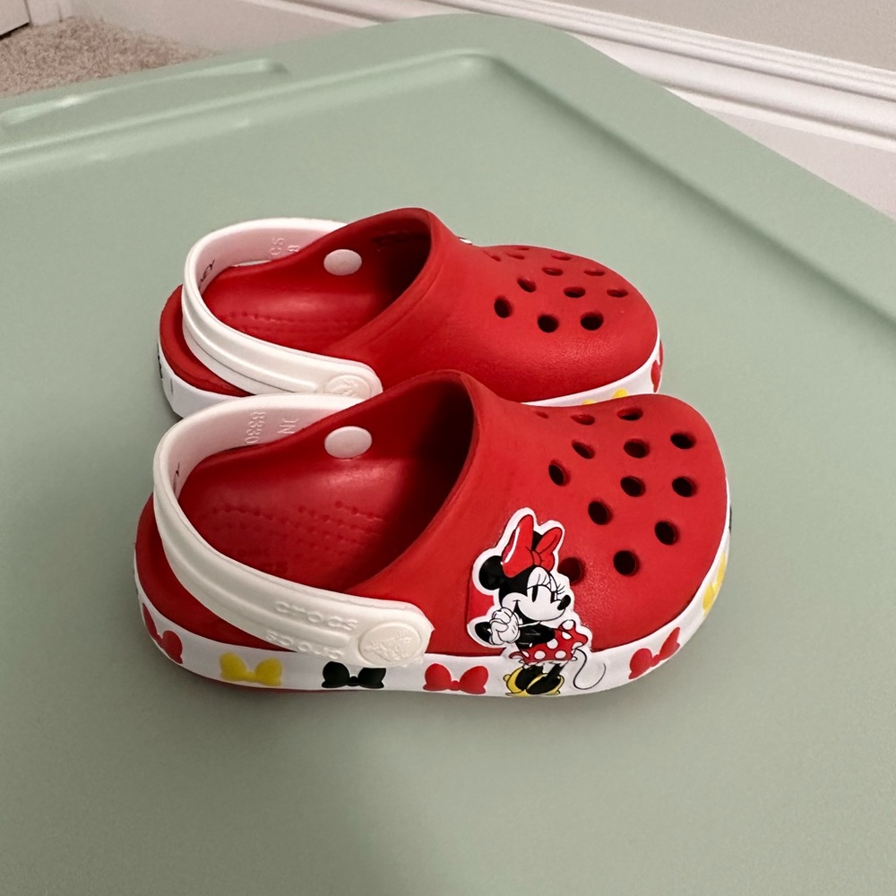 Crocs minnie mouse